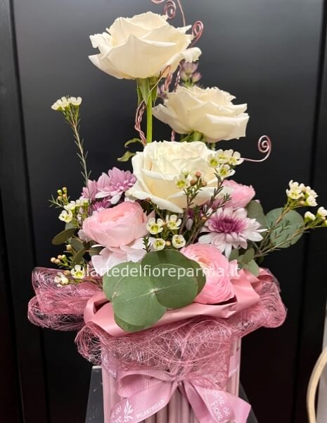 Cappelliera romantica